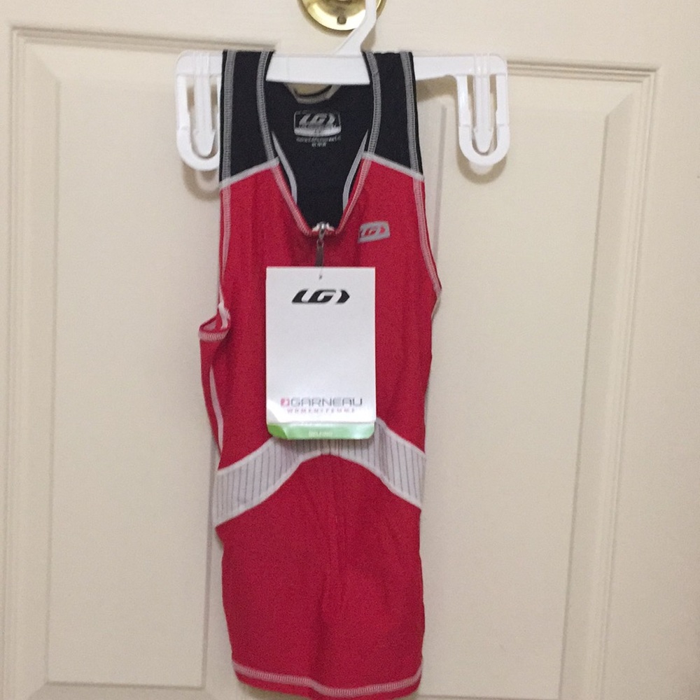 LG-Louis Garneau-woman’s pro top sz sm NWT